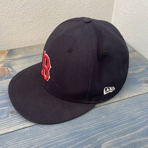 New Era Boston Red Sox 2018 World Series Patch 59Fifty On-Field Hat - 7 1/4 (D7) - Picture 4 of 6